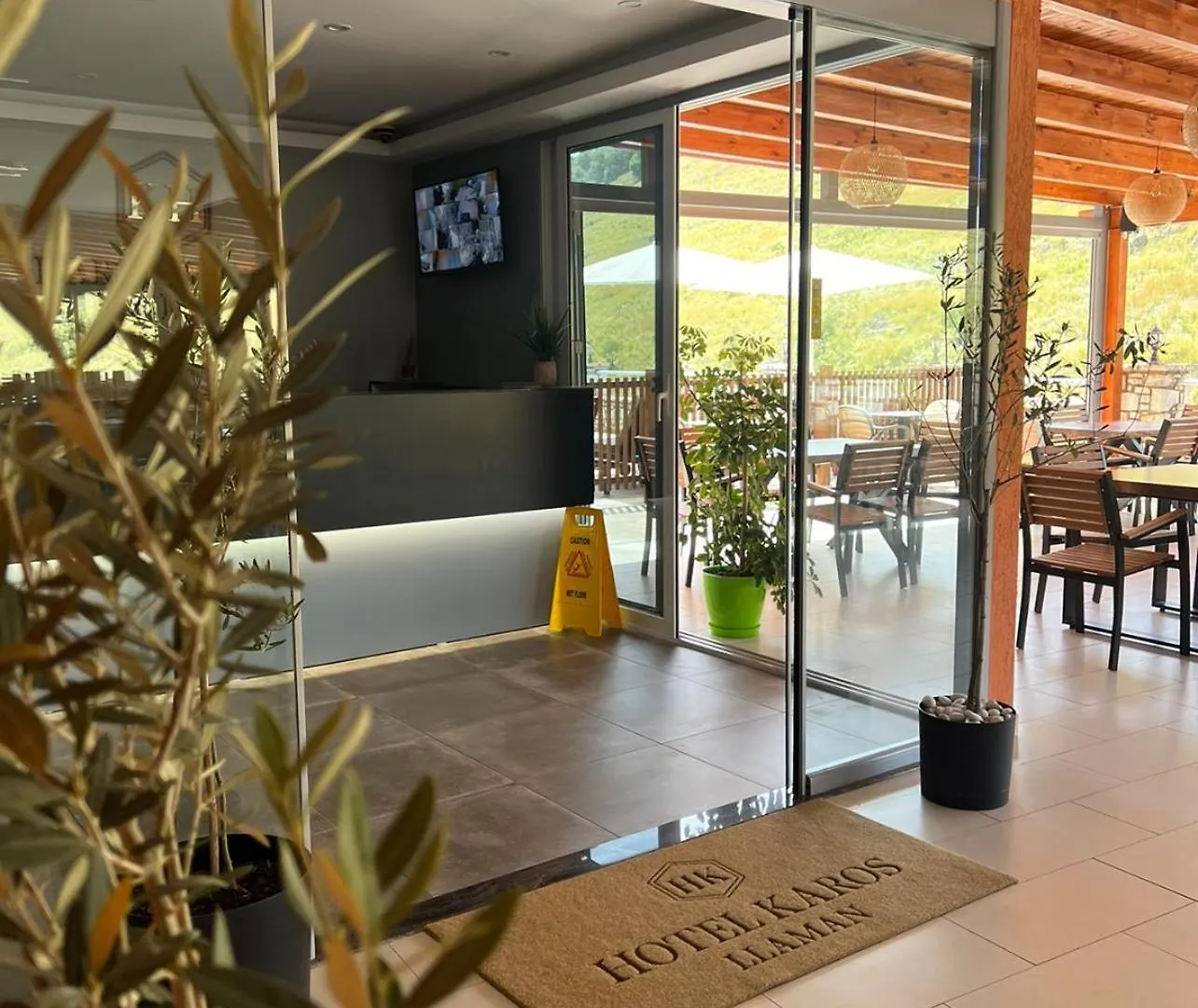 Karos Hotel Llaman Химара