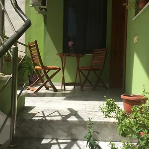 friends-house-tirana.hotels-in-tirana.com/