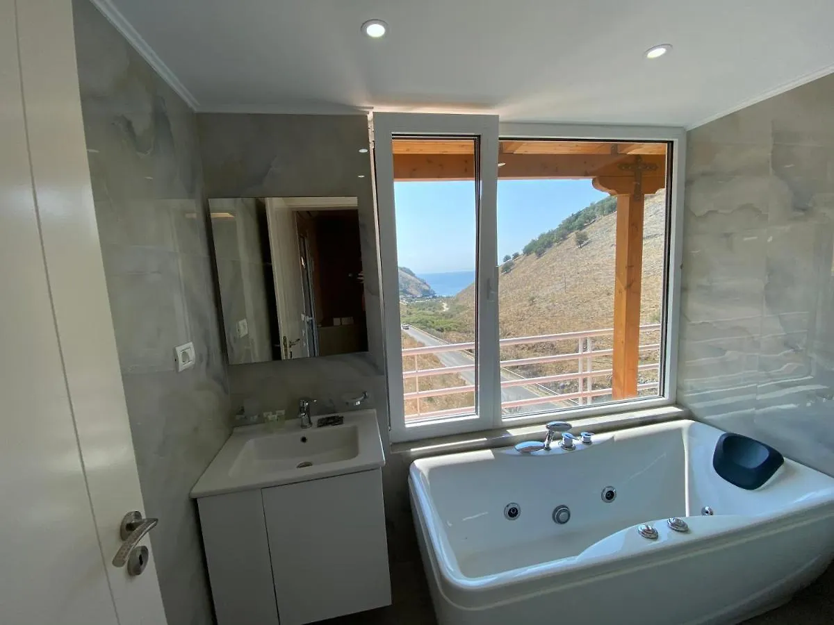 Karos Hotel Llaman Himara 0*,