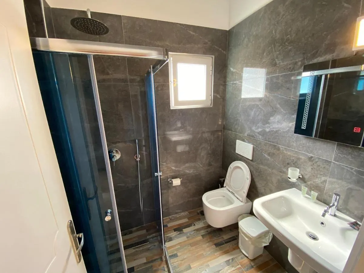 Karos Hotel Llaman Himara