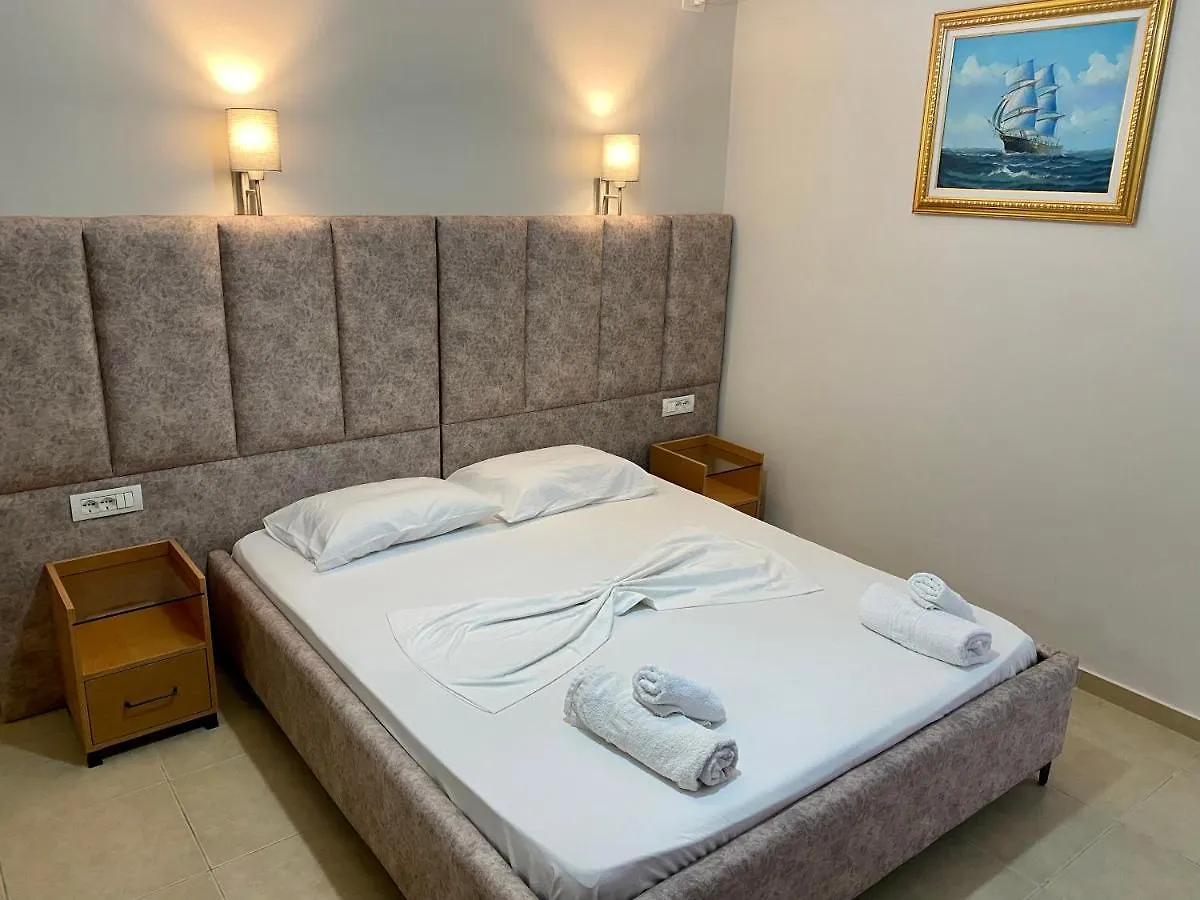 Karos Hotel Llaman Himara 0*,