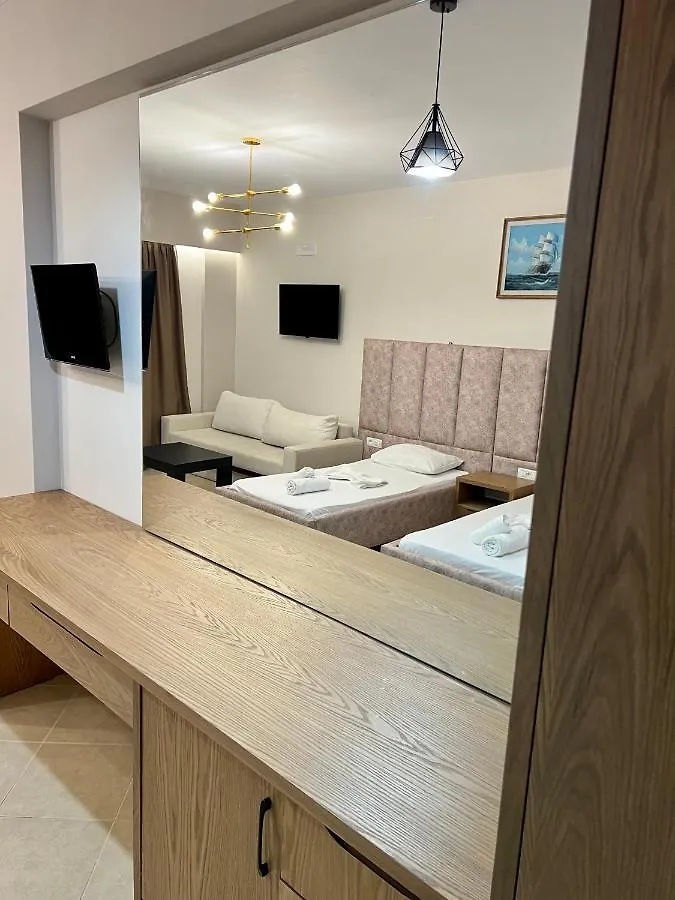 Karos Hotel Llaman Himara