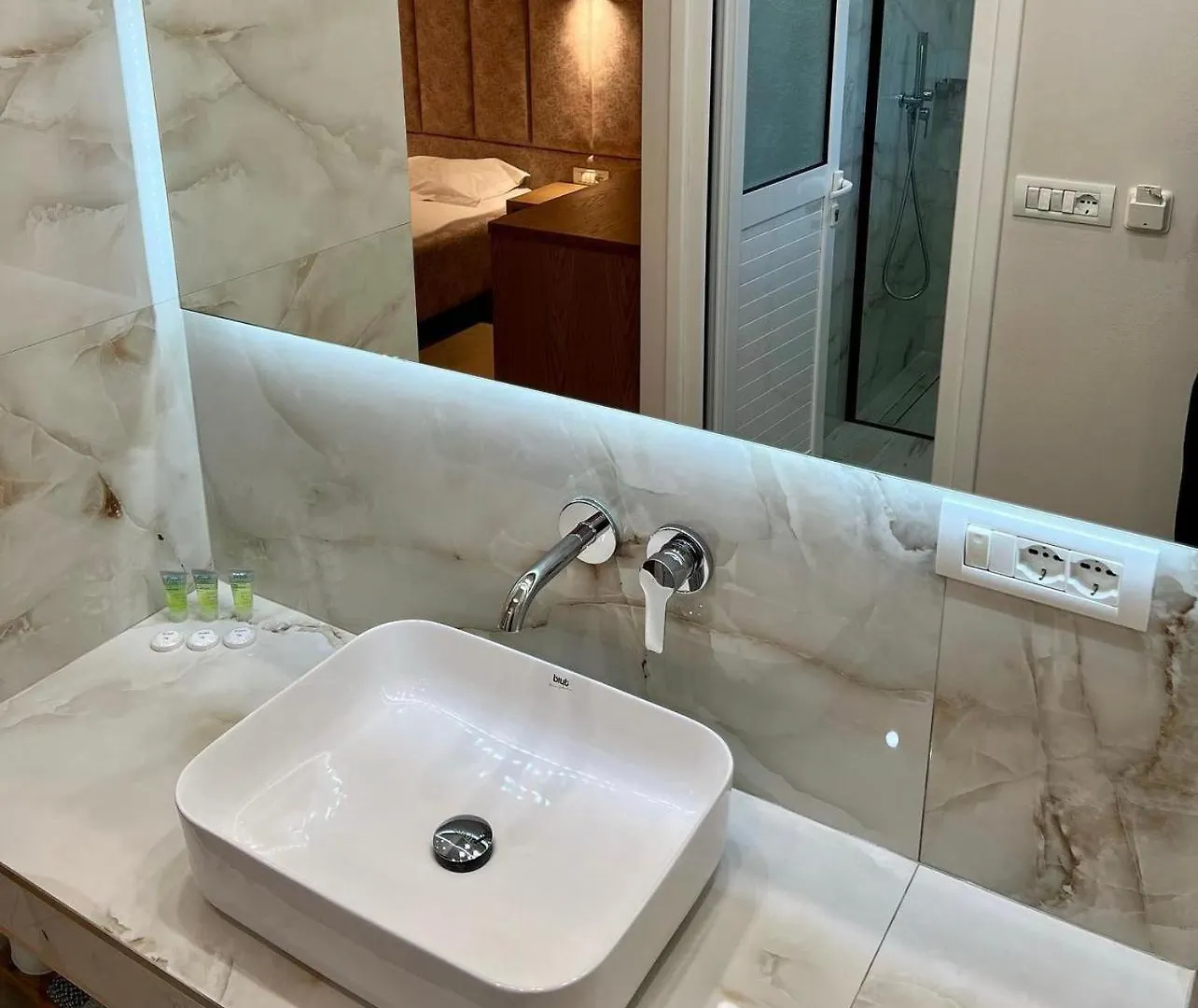 Karos Hotel Llaman Himara