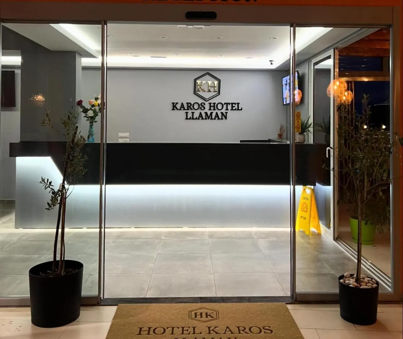 Karos Hotel Llaman Himara
