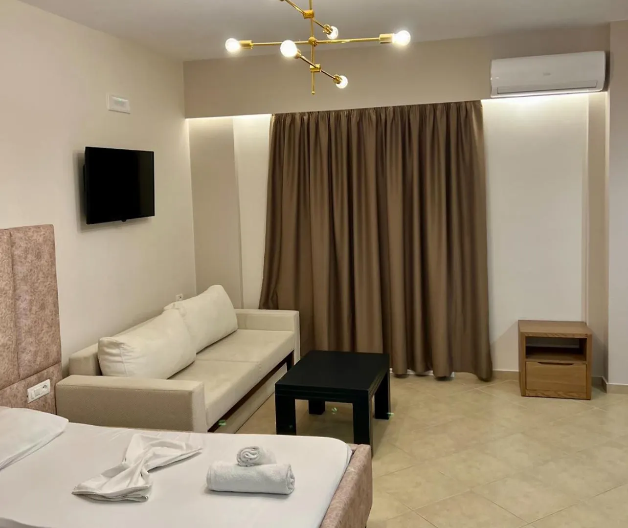 Karos Hotel Llaman Himara Albania
